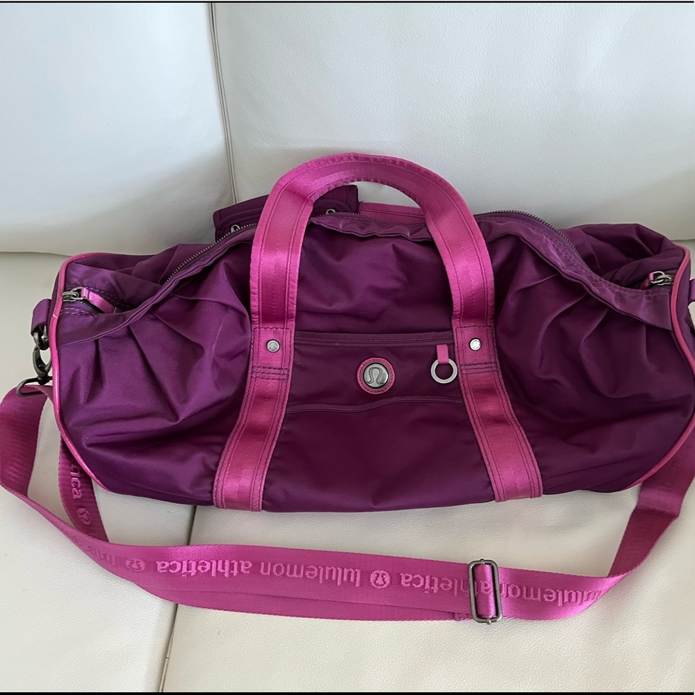Lululemon duffle bag